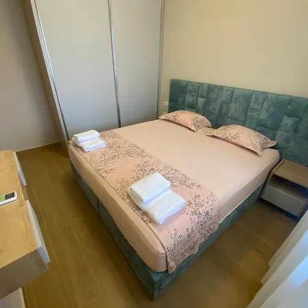 Alex Lungo Mare Vlorë