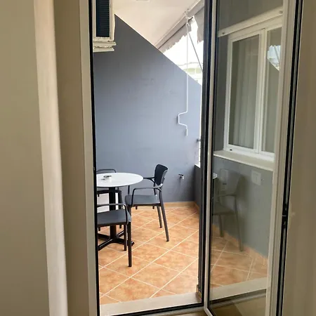 Alex Lungo Mare شقة