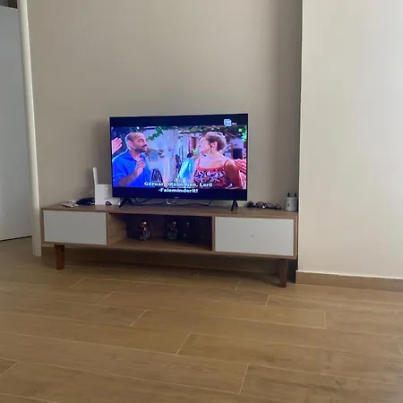 Alex Lungo Mare * Vlorë